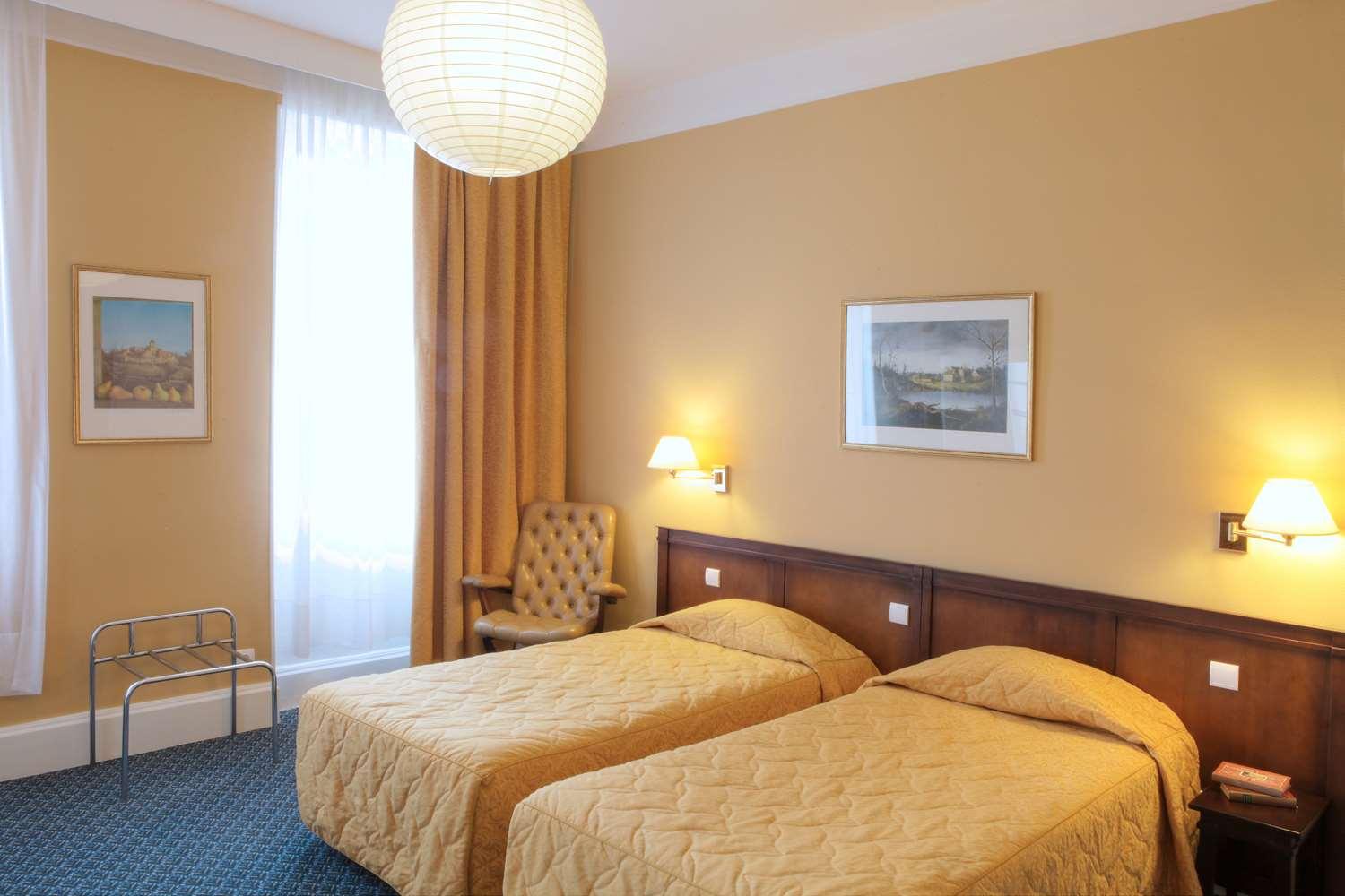 Best Western De Diane Nevers Exterior photo